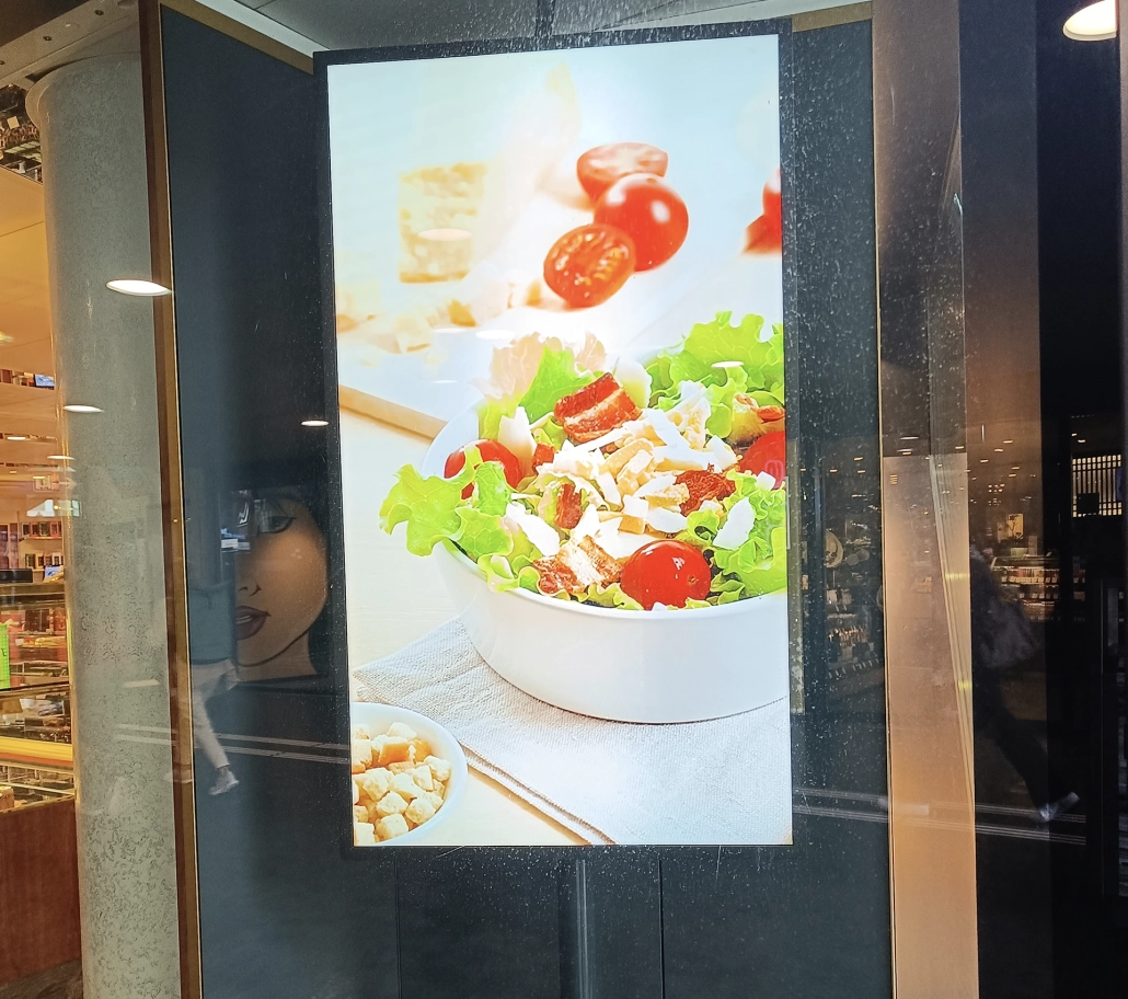 High Brightness Window Displays for Retail 2
